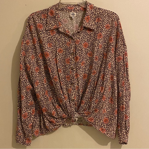 Ivy Jane Multicolor Size XS Button Up Long Sleeve Wrap Hemline Made in USA - Picture 1 of 8